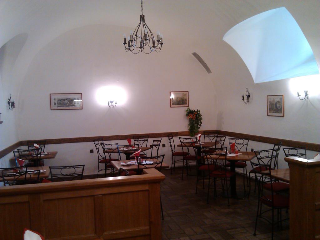 Penzion S Restauraci "U Mlyna Com" Litovel Ngoại thất bức ảnh